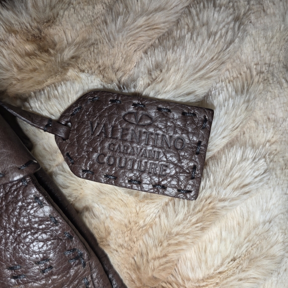 Valentino Garavani Couture - Red Label: Brown Leather Shoulder Bag | Italy - Picture 3 of 11